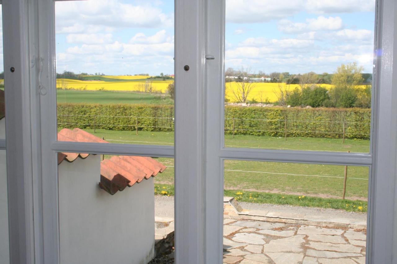 Bed and Breakfast Hoby Gard Borrby Exterior foto